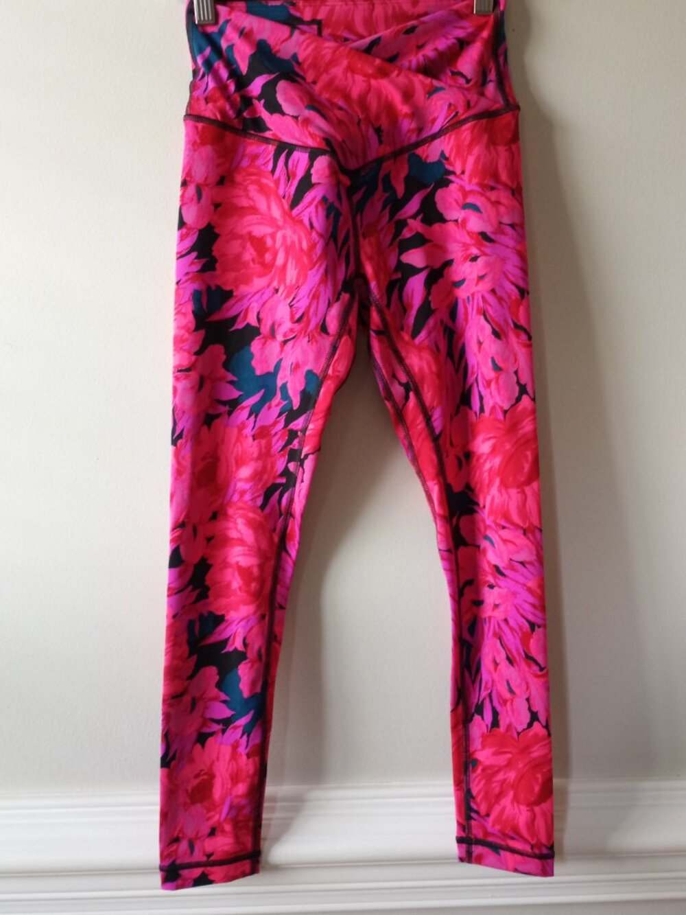 'Victoria's Secret' Floral Full length Leggings Size 2 NWOT